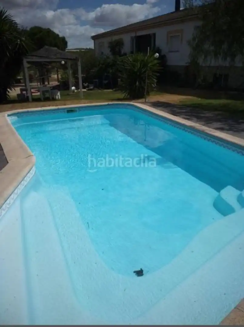 Piscina de Casa o chalet en venta en Torremejía con Aire acondicionado, Jardín privado y Trastero