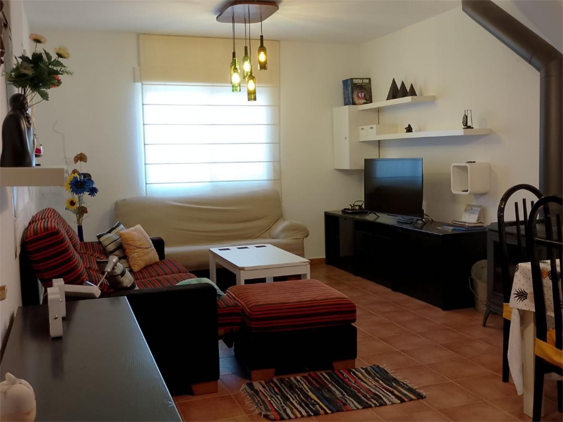 Sala d'estar de Casa o xalet de lloguer en San Román de los Montes amb Aire condicionat, Calefacció i Jardí privat