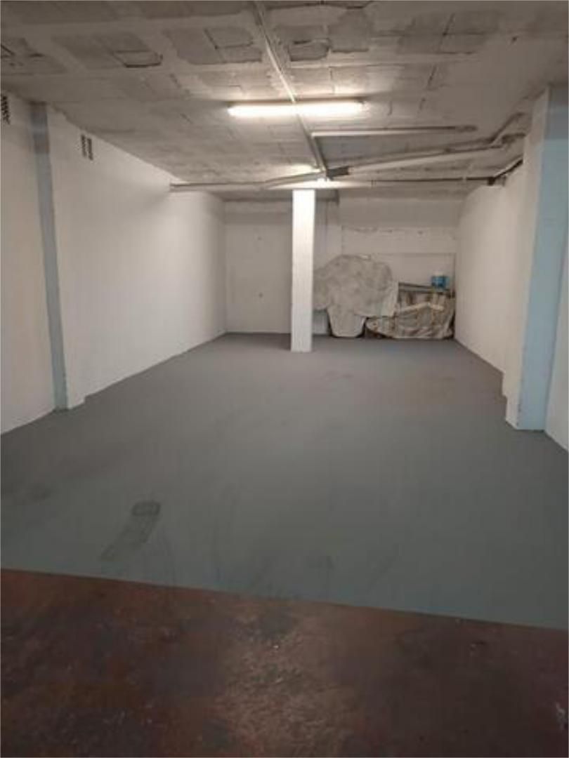 Box room to rent in Altea