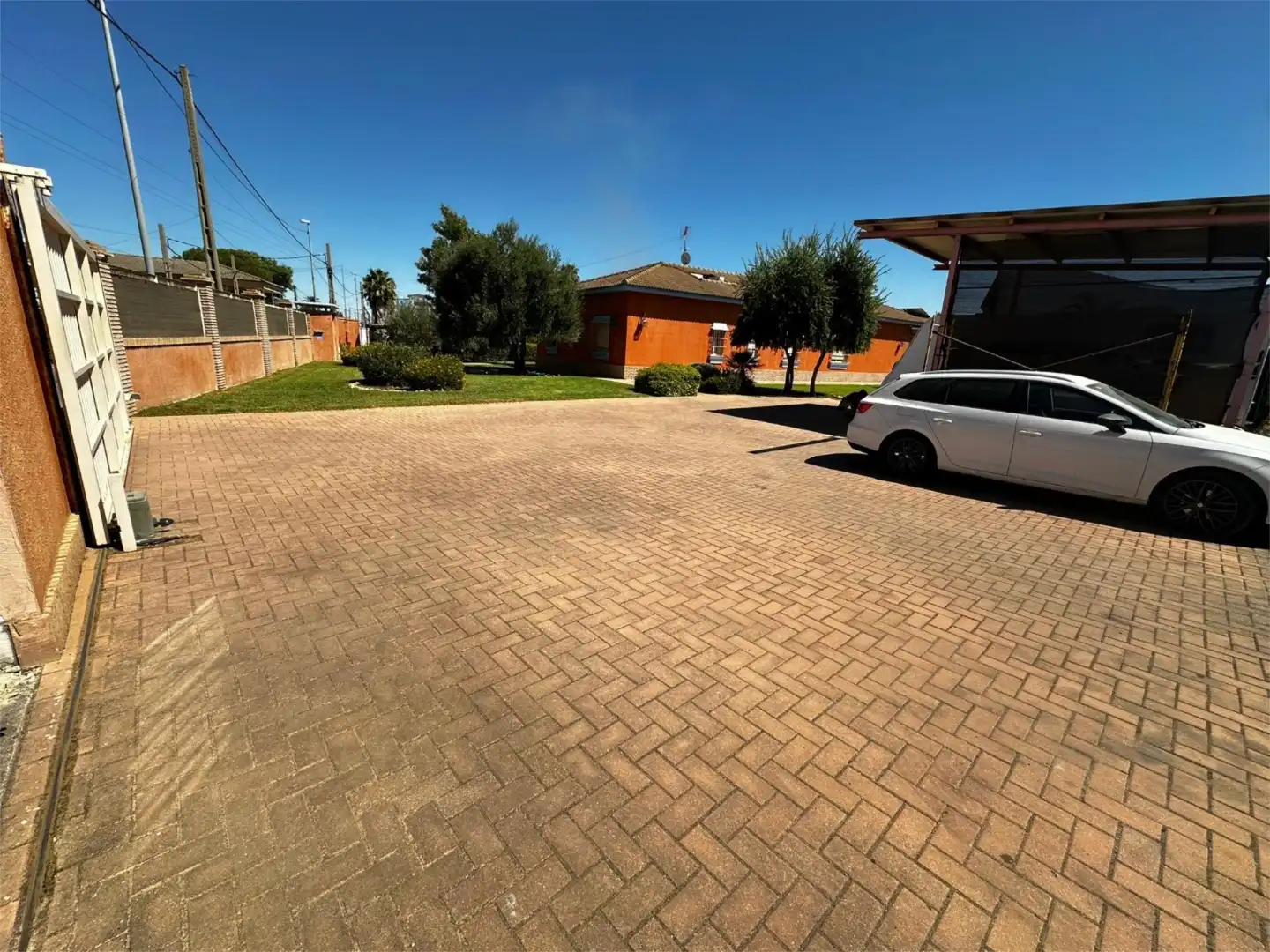 Houses for sale in Camino de Los Rojas, 30, Valdezorras - El Gordillo Parking of Houses for sale in Sevilla Capital with Air Conditioner and Terrace
