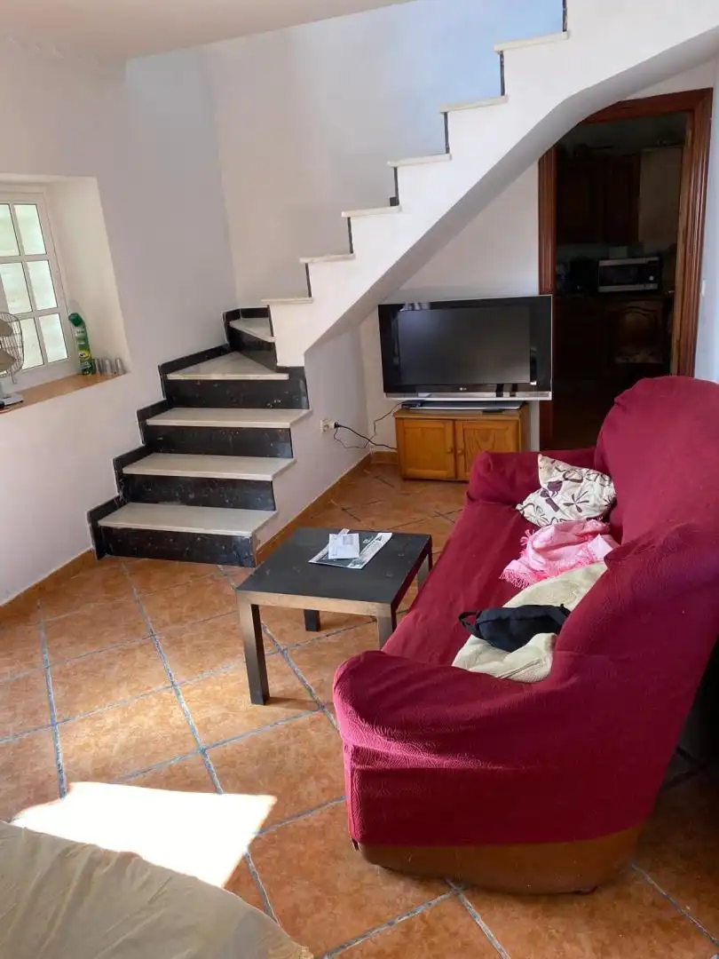 Sala de estar de Casa adosada en venta en Periana con Jardín privado, Terraza y Amueblado