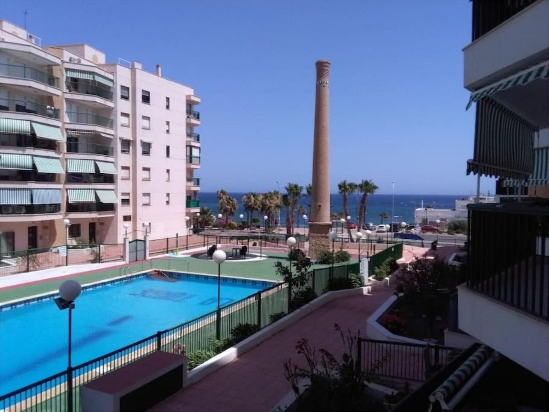 Piscina de Pis de lloguer en Águilas amb Terrassa, Piscina i Moblat