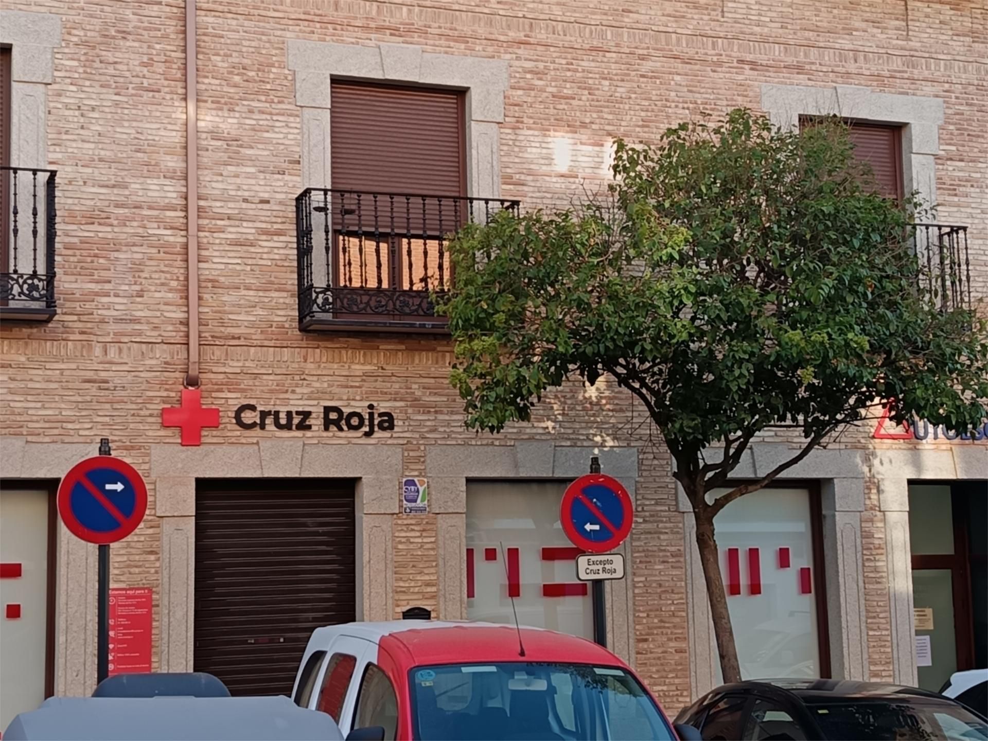 Vista exterior de Dúplex en venda en Navalcarnero amb Aire condicionat i Balcó