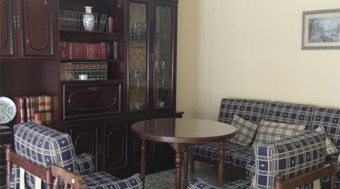 Foto 3 de Piso de alquiler en Avenida Granada, 6, San Ildefonso - Catedral,  Jaén Capital