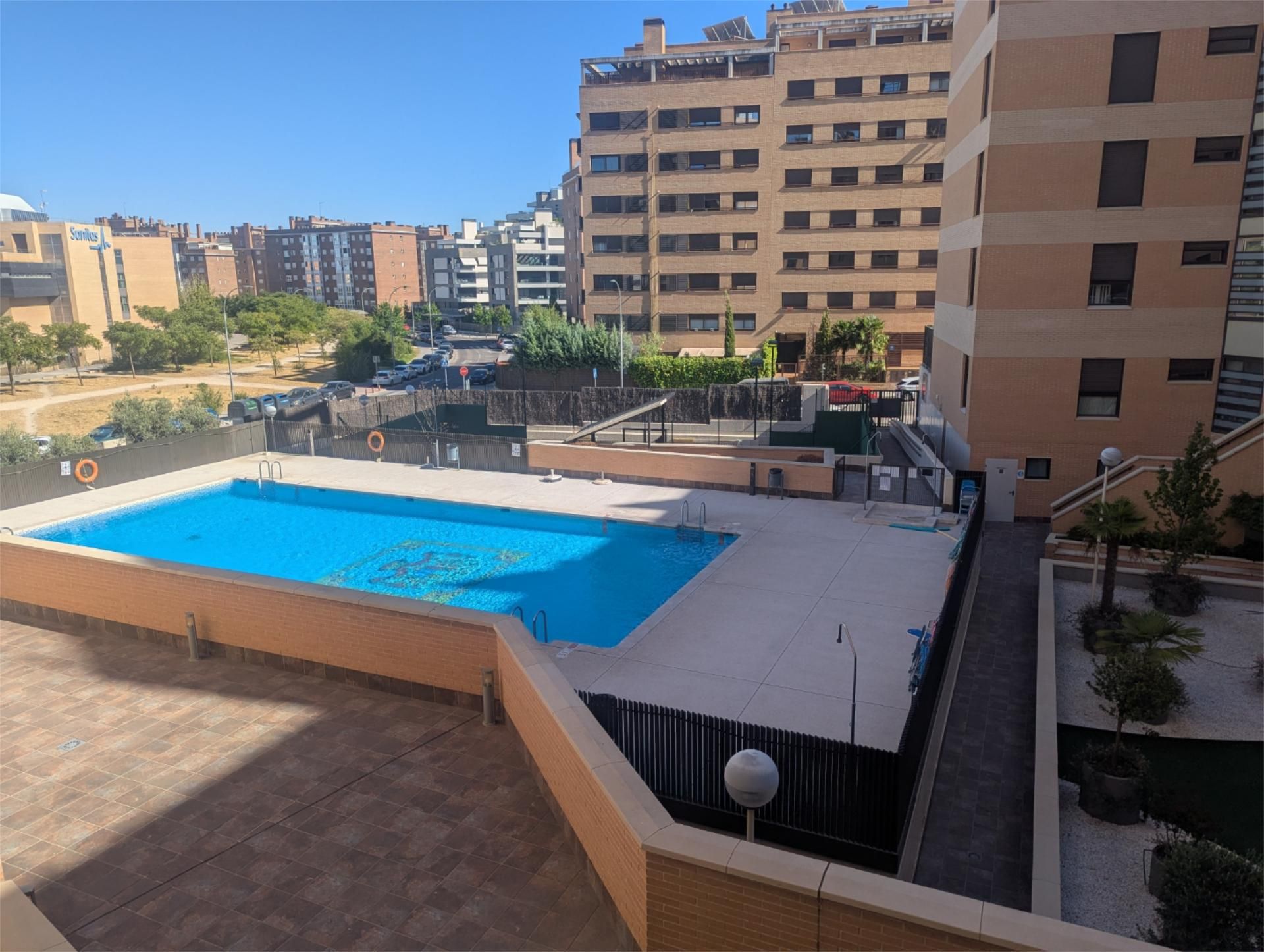 Swimming pool of Flat to rent in  Madrid Capital  with Air Conditioner