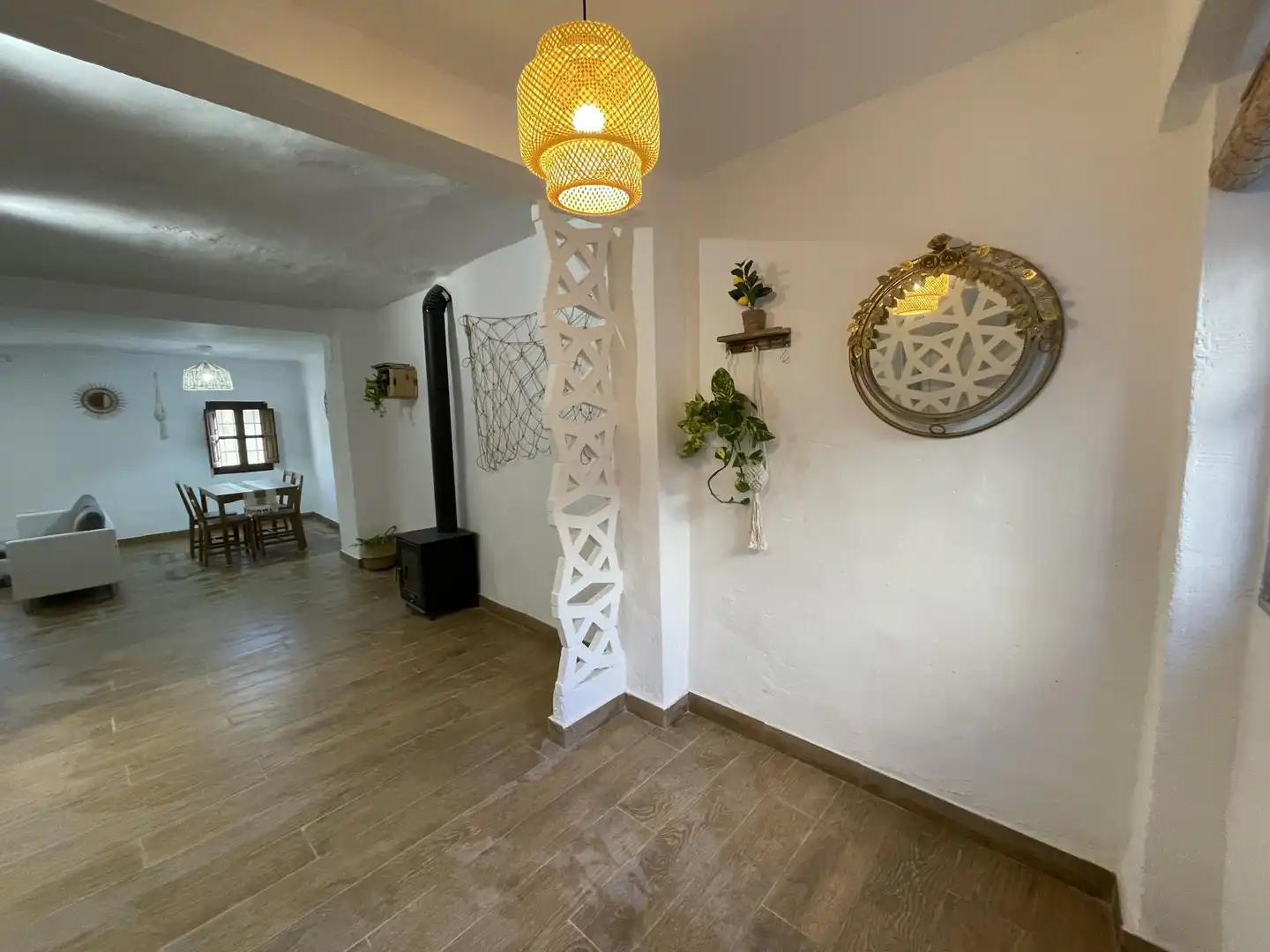 Einfamilien-Reihenhaus zur Miete in Chelva mit Heizung, Parkett und Terrasse