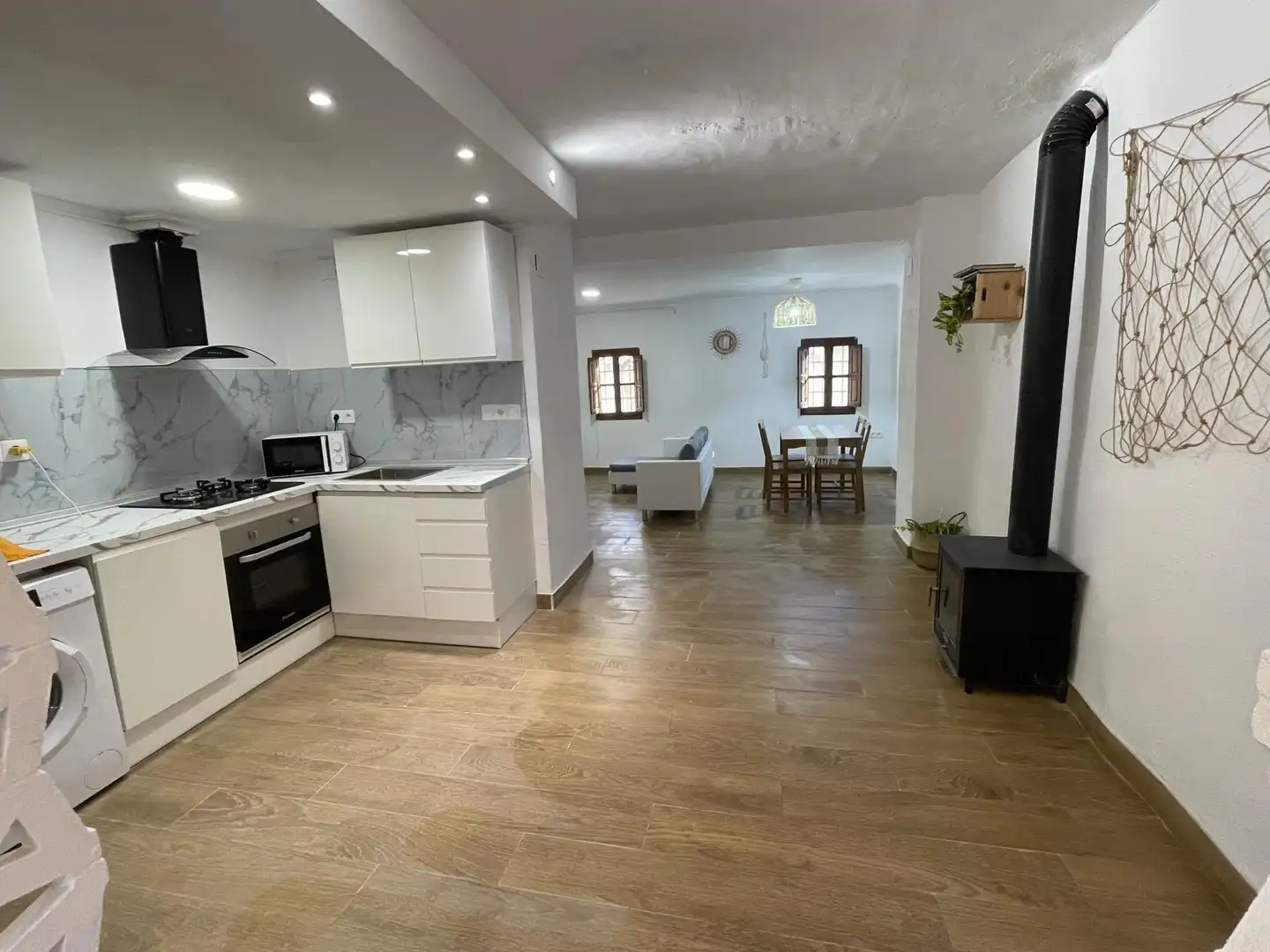 Küche von Einfamilien-Reihenhaus zur Miete in Chelva mit Heizung, Parkett und Terrasse