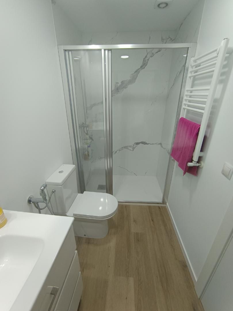 Bathroom of House or chalet to share in Culleredo  with Heating, Parquet flooring and Terrace