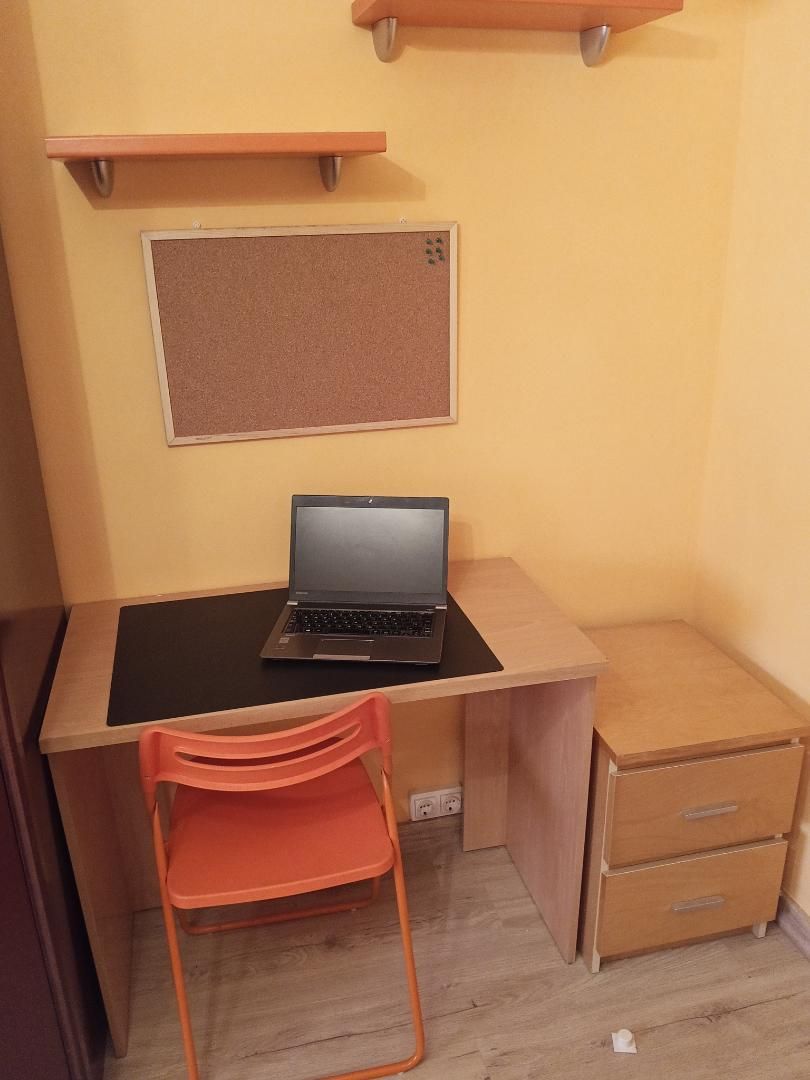 Bedroom of Flat to share in Langreo  with Heating, Parquet flooring and Furnished
