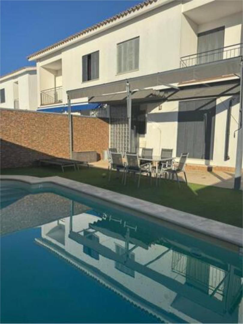 Piscina de Casa o xalet de lloguer en El Viso del Alcor amb Jardí privat, Terrassa i Piscina