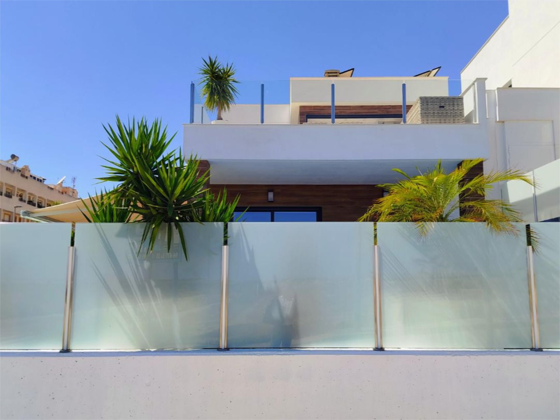 Exterior view of House or chalet for sale in Orihuela  with Air Conditioner, Private garden and Terrace