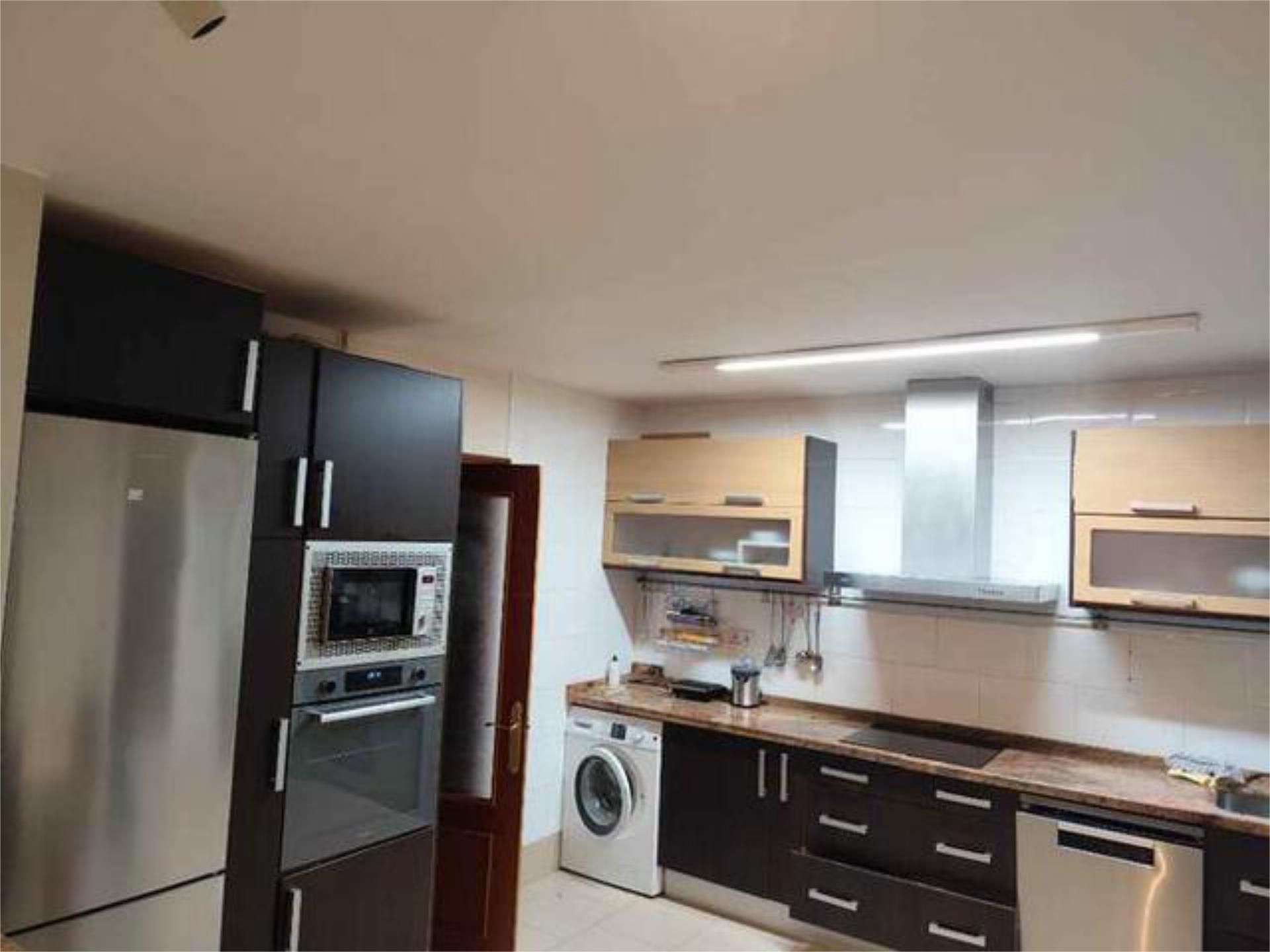 Single-family semi-detached to rent in Morales del Vino