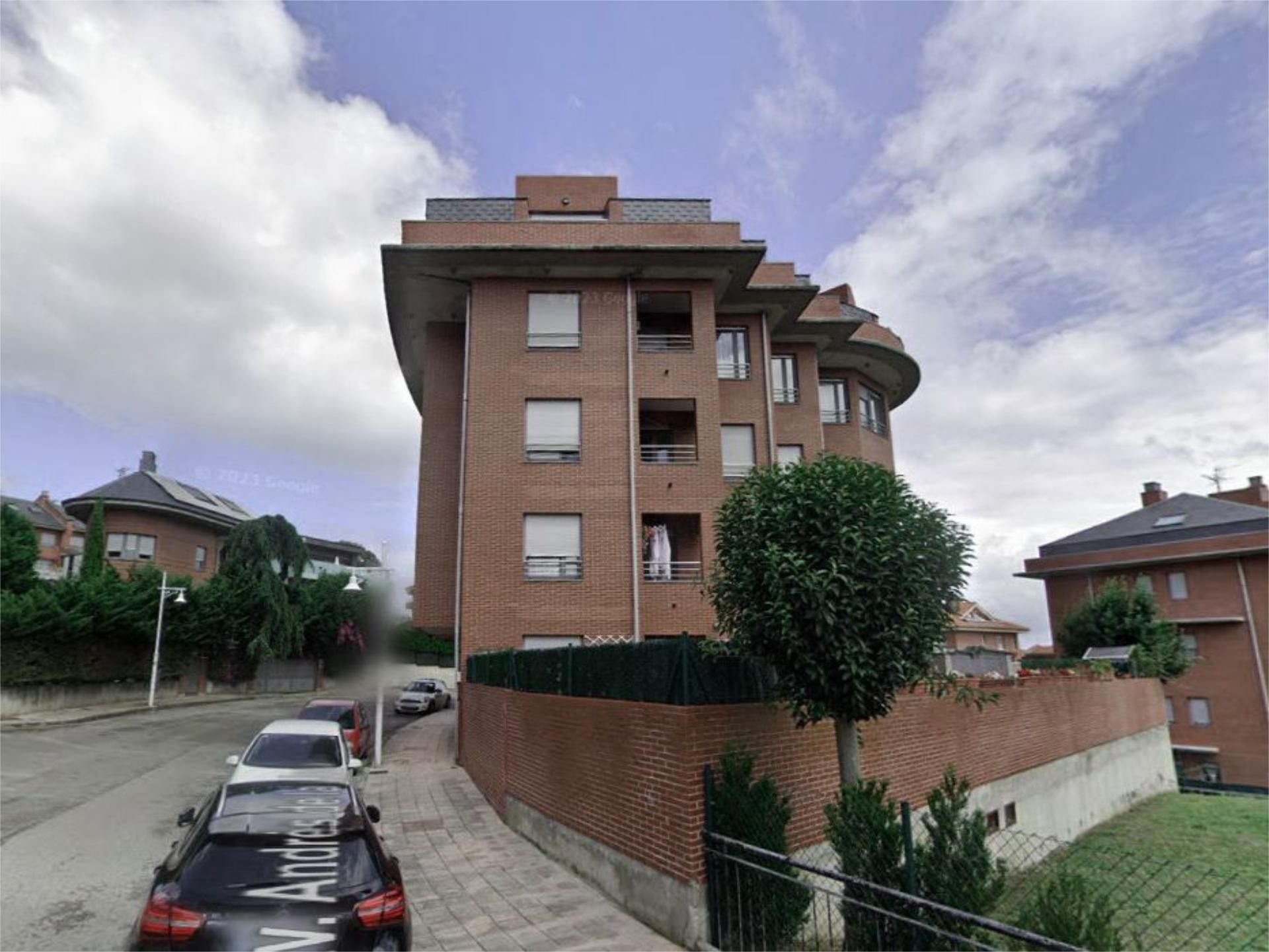 Vista exterior de Pis de lloguer en Castro-Urdiales amb Moblat i Balcó