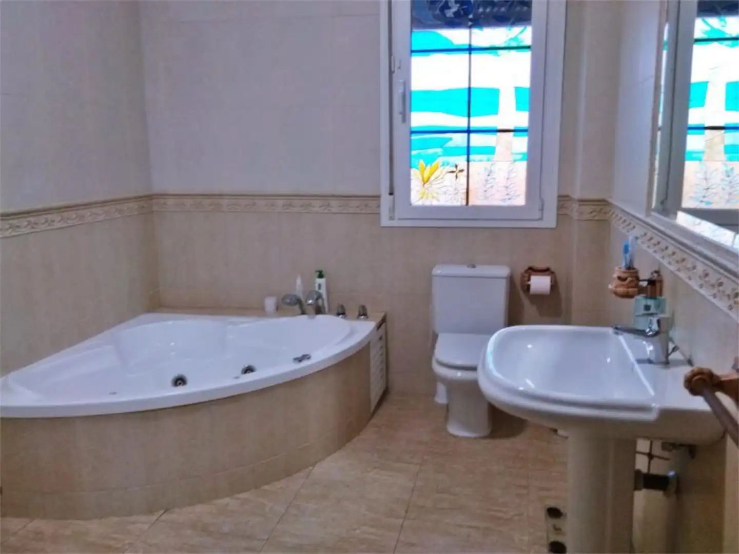 Houses for sale in Desconocido, 58, La Roda de Andalucía Bathroom of Houses for sale in La Roda de Andalucía with Air Conditioner, Heating and Private garden