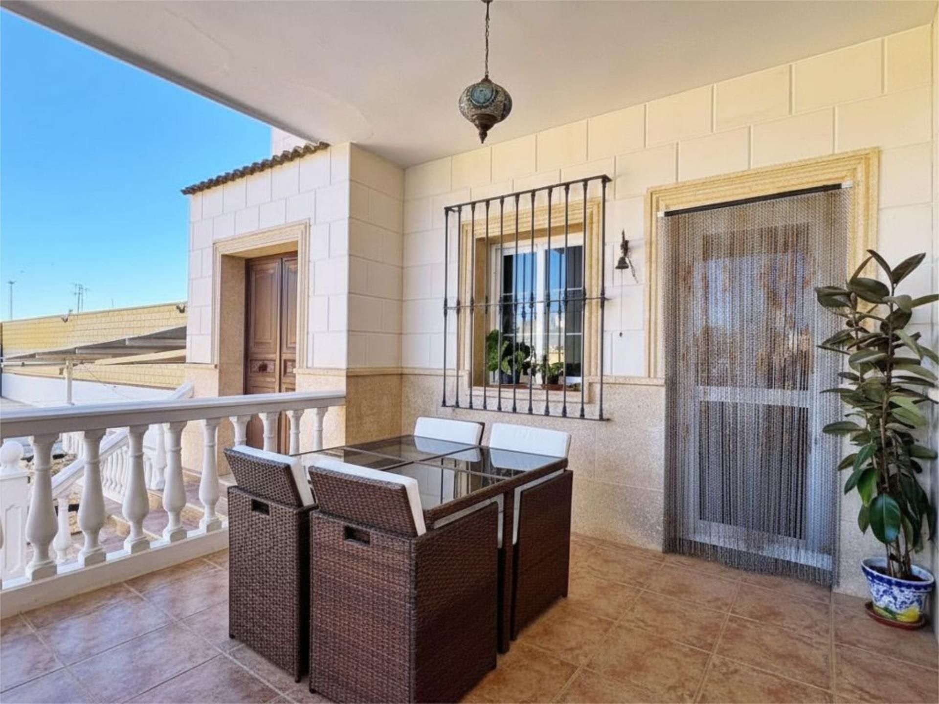 Terraza de Piso en venta en La Roda de Andalucía con Aire acondicionado, Calefacción y Jardín privado