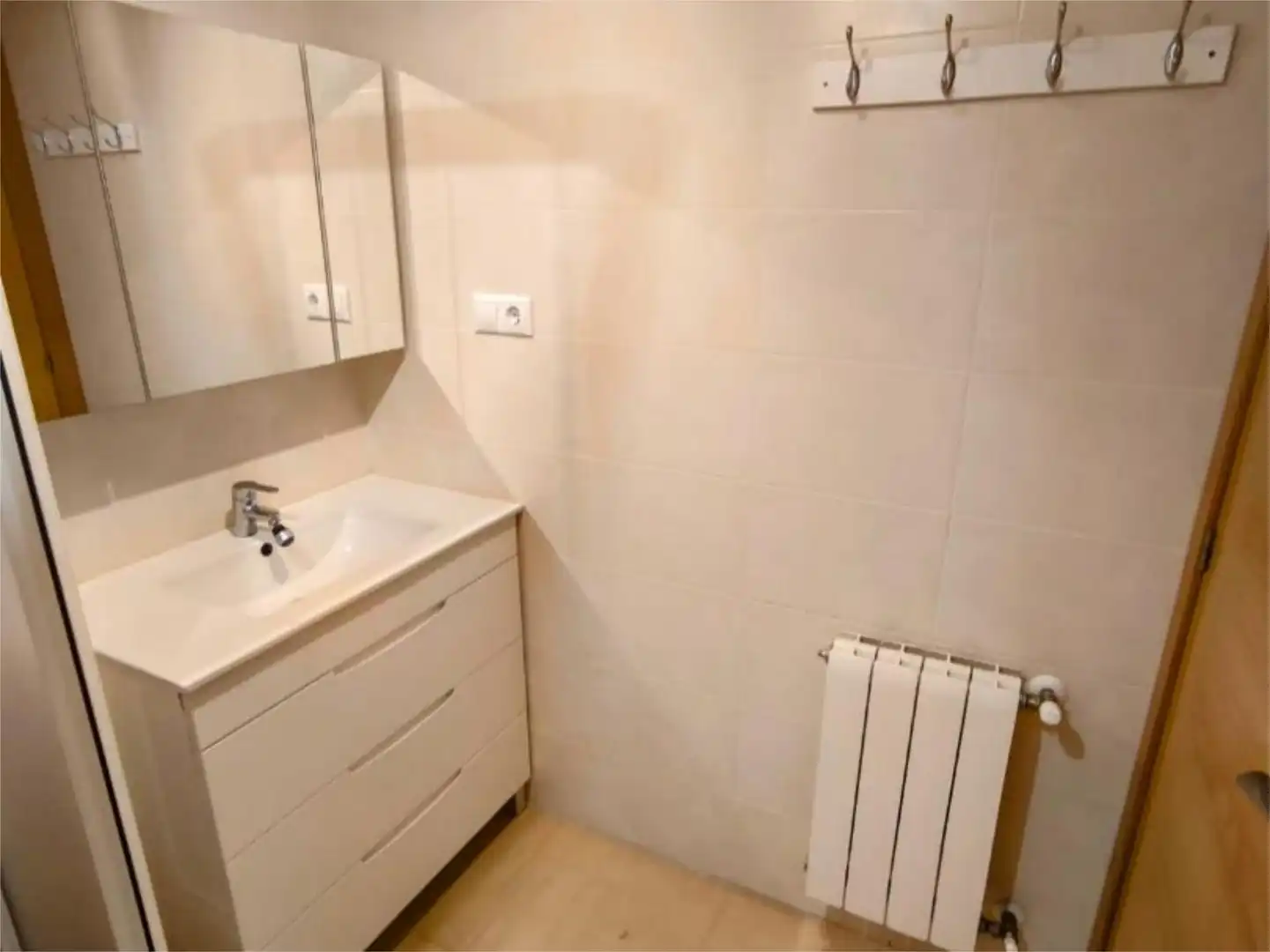 Wohnung zum Verkauf in Carrer Santa Anna, 4, Onil Badezimmer von Wohnung zum Verkauf in Onil mit Terrasse und Balkon