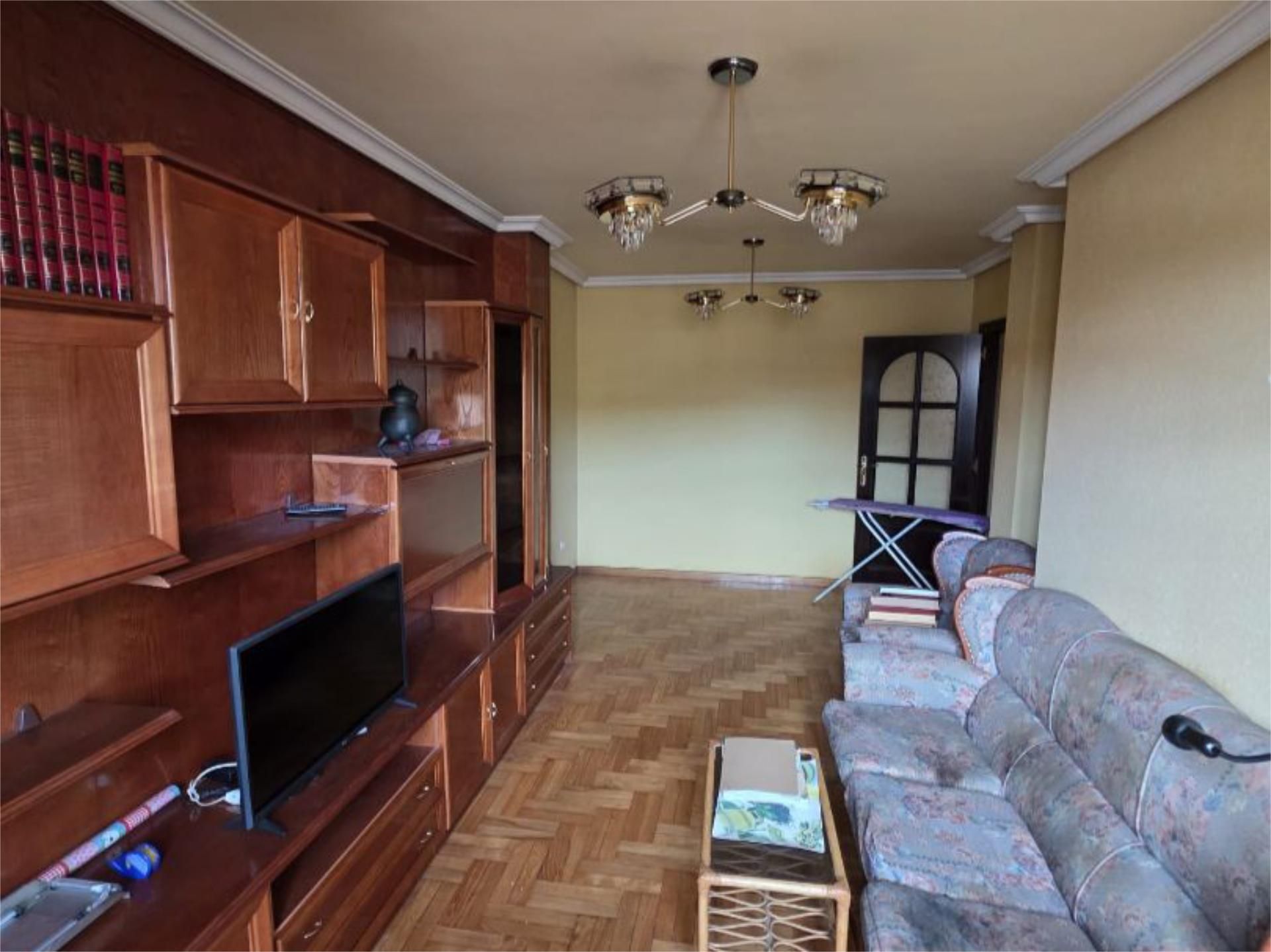 Sala d'estar de Apartament en venda en Langreo amb Calefacció, Parquet i Terrassa