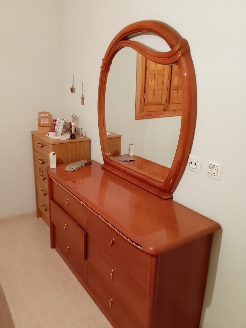 Dormitori de Casa o xalet en venda en Fresneda de la Sierra amb Calefacció, Parquet i Traster