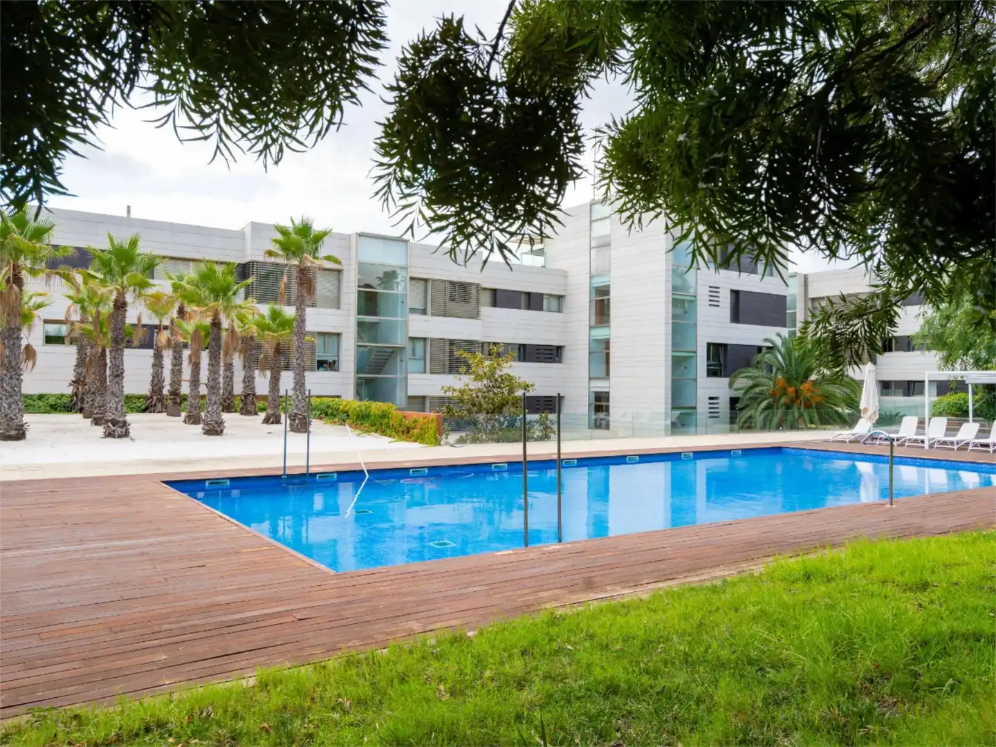 Piscina de Pis en venda en Tarragona amb Aire condicionat, Calefacció i Jardí privat