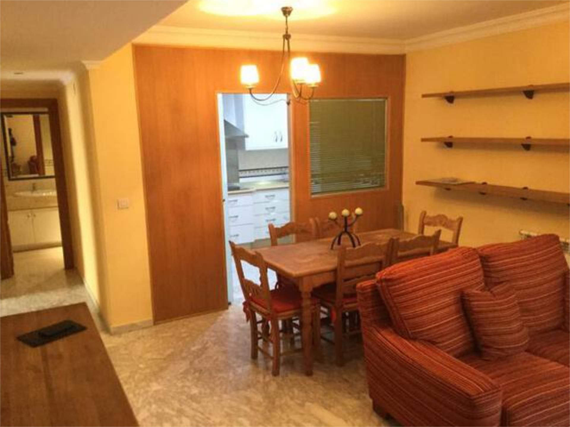 Menjador de Apartament de lloguer en  Granada Capital amb Calefacció i Terrassa