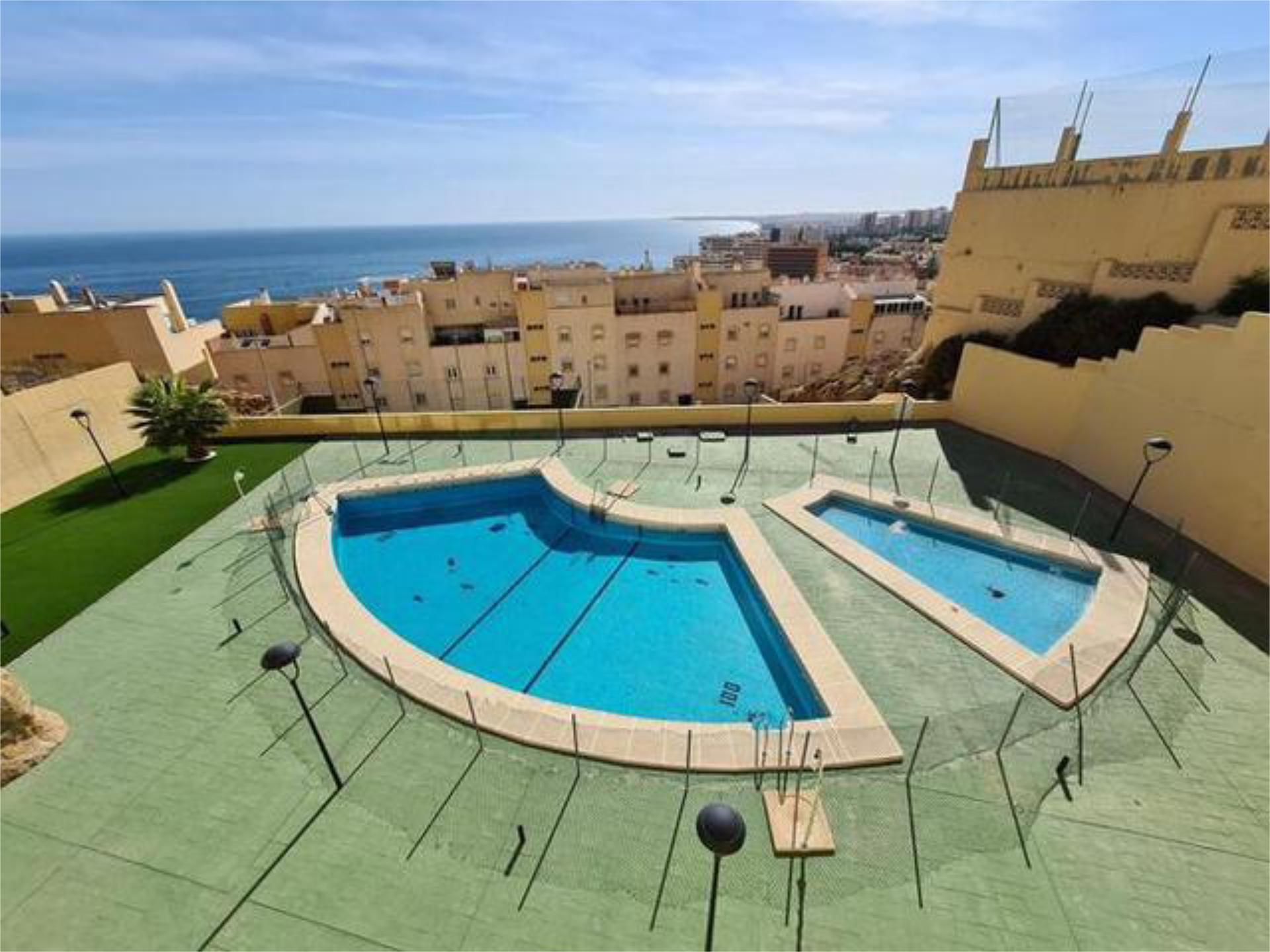 Swimming pool of Flat to rent in Roquetas de Mar  with Private garden, Terrace and Swimming Pool