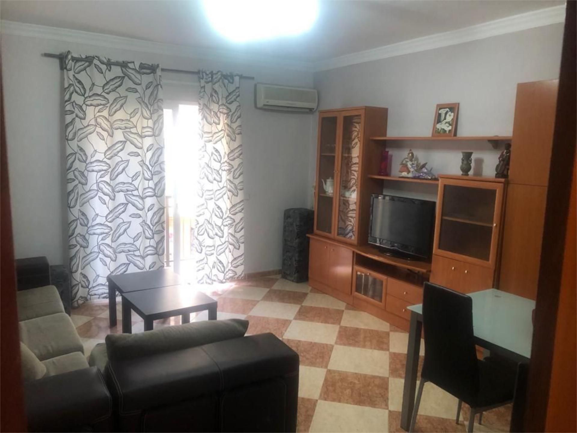 Sala d'estar de Pis per a compartir en Mijas amb Aire condicionat, Terrassa i Moblat