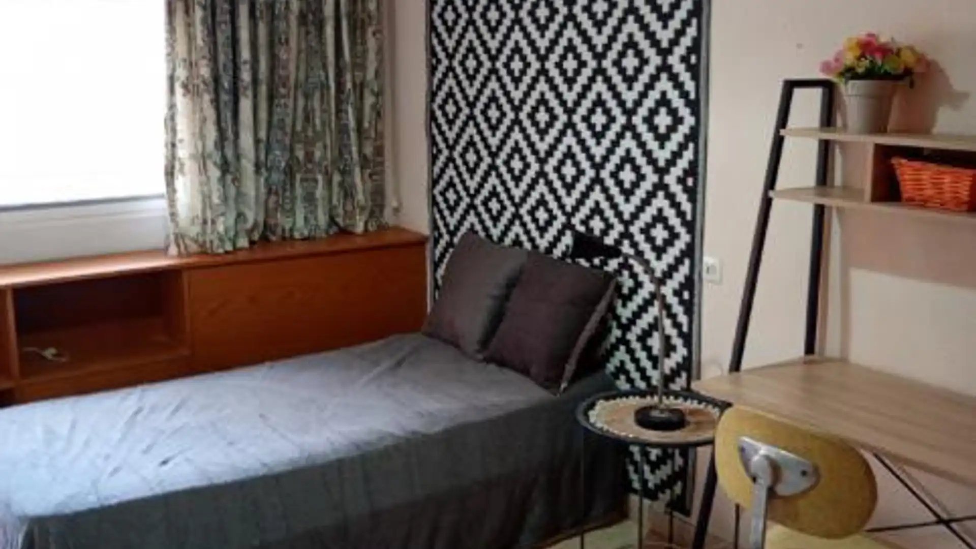 Habitación de Piso para compartir en Gandia con Amueblado, Lavadora y Microondas