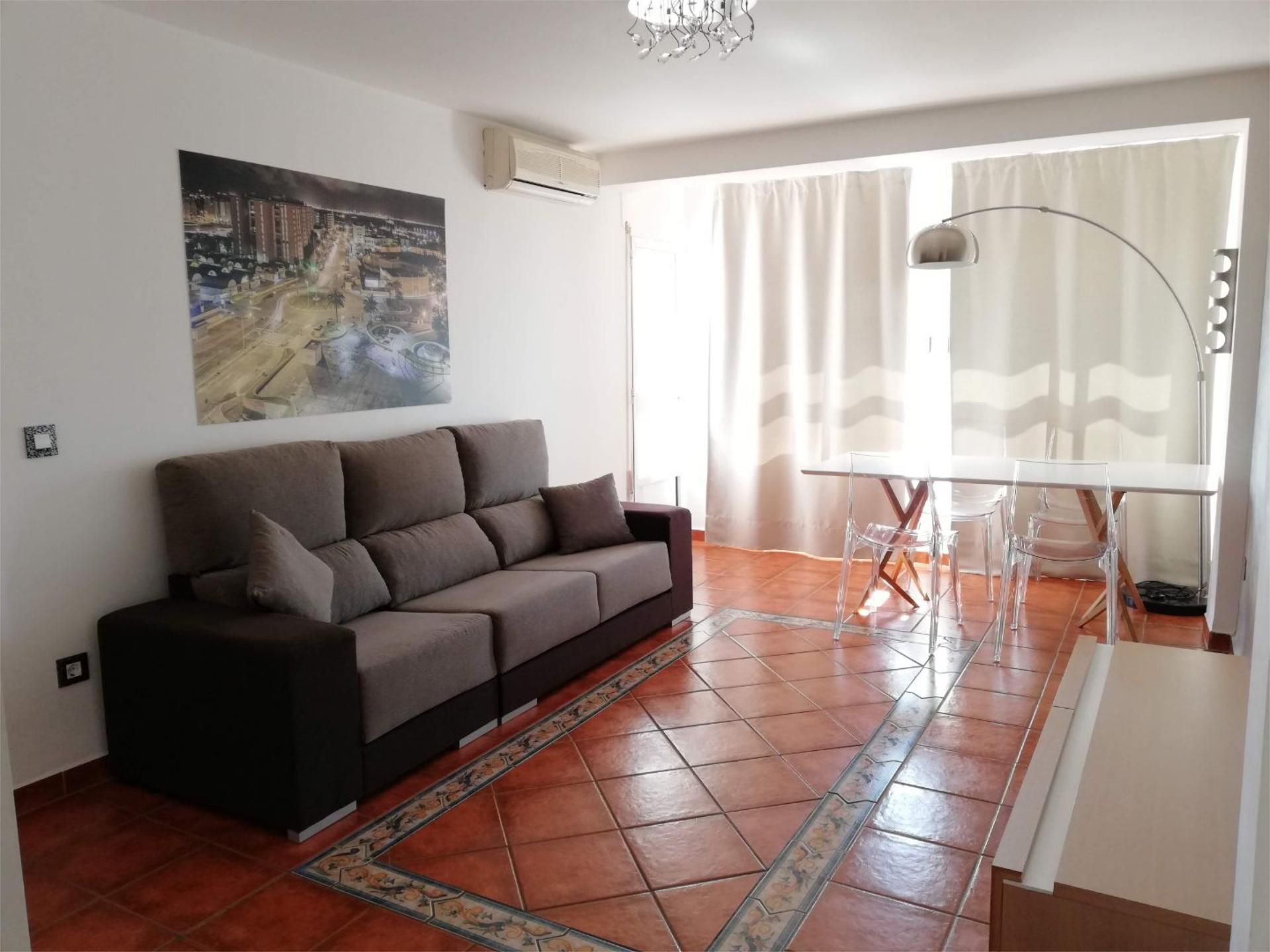 Living room of Flat to rent in La Línea de la Concepción  with Air Conditioner and Balcony