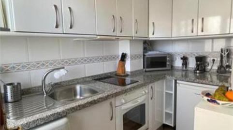 Foto 3 de Apartamento en venta en La Herradura centro, Granada