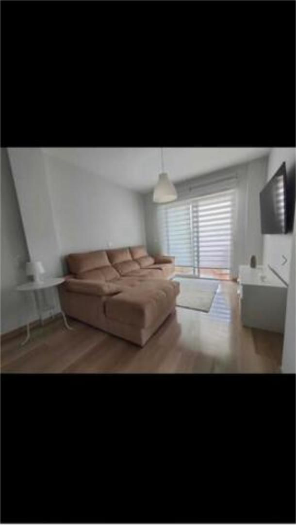 Sala d'estar de Pis de lloguer en Torrenueva Costa amb Calefacció, Jardí privat i Terrassa