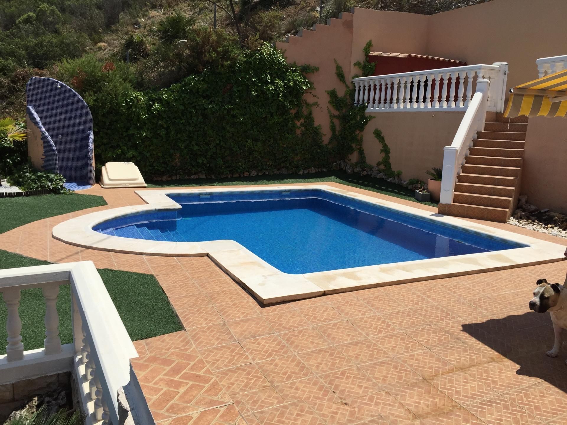 Piscina de Casa adosada en venda en Chiva amb Aire condicionat, Terrassa i Piscina