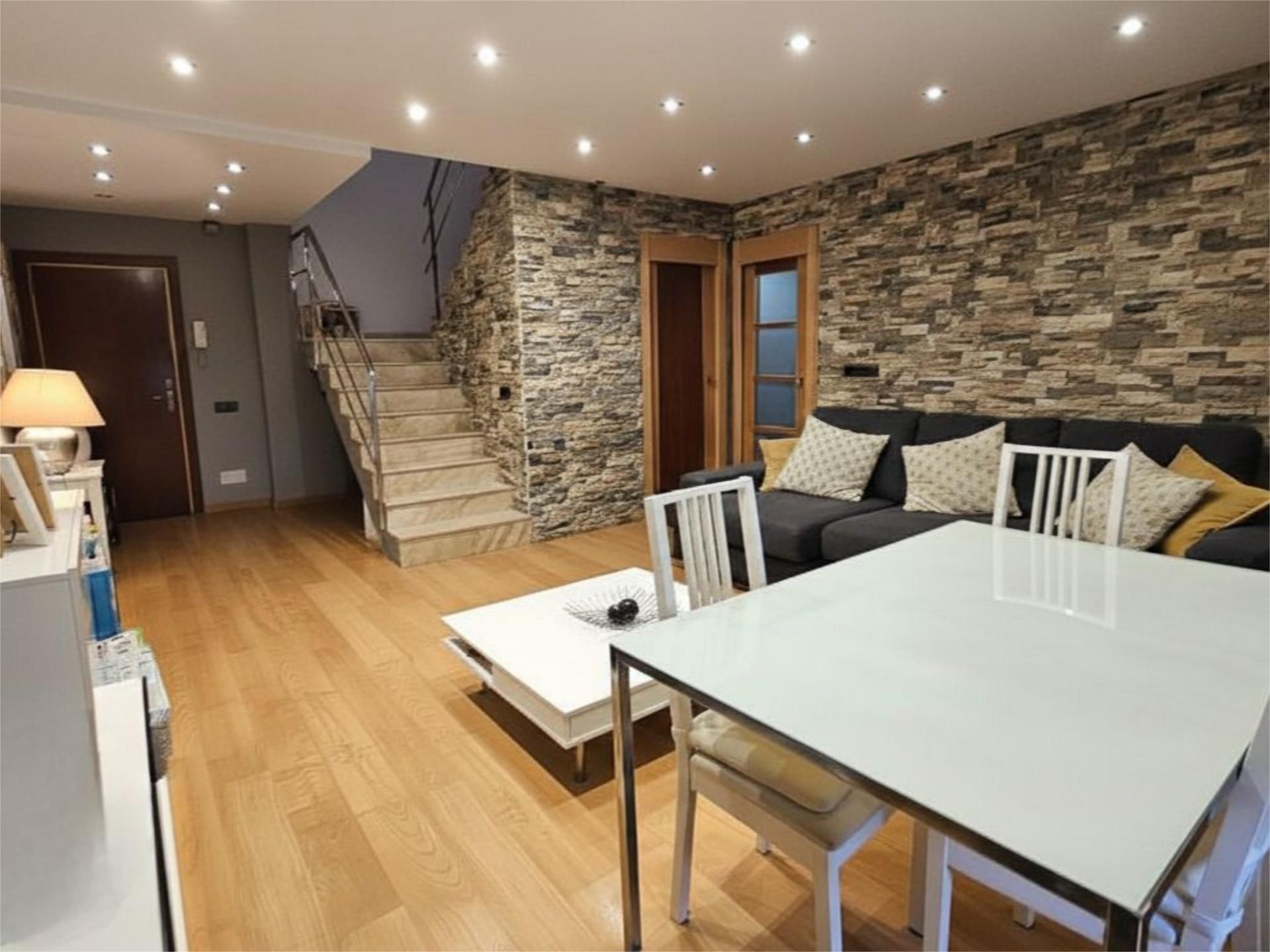 Flat for sale in Castelldefels  with Air Conditioner, Heating and Parquet flooring