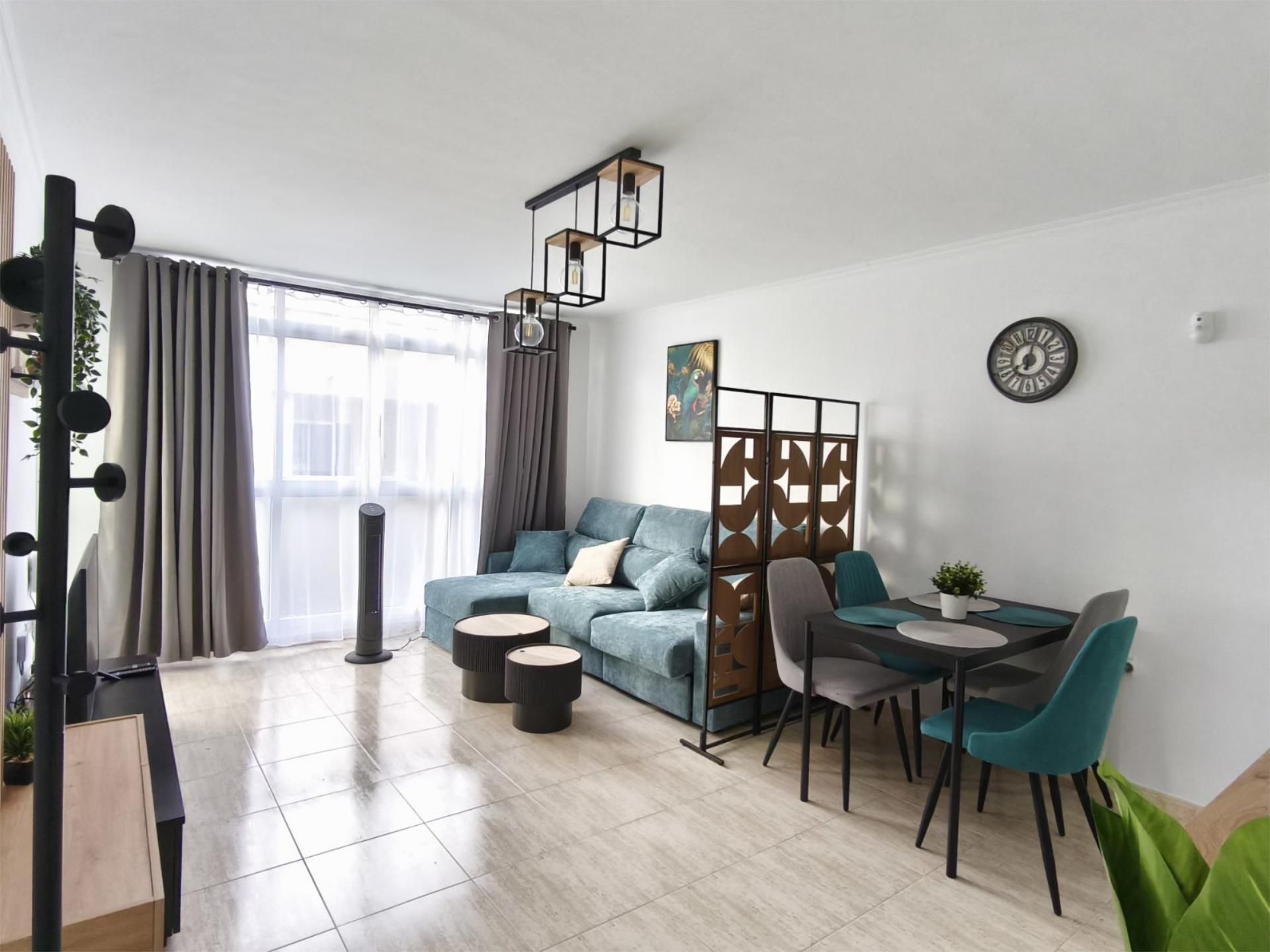 Sala d'estar de Apartament de lloguer en Arona amb Parquet, Moblat i Aparcament comunitari