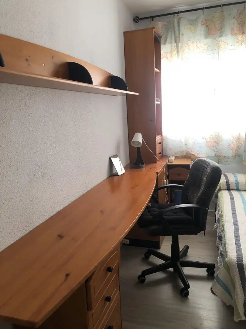 Zimmer in Calle San Leandro, 5, Alameda Wohnung zur untervermieten in Cartagena mit Parkett, Möbliert und Ofen