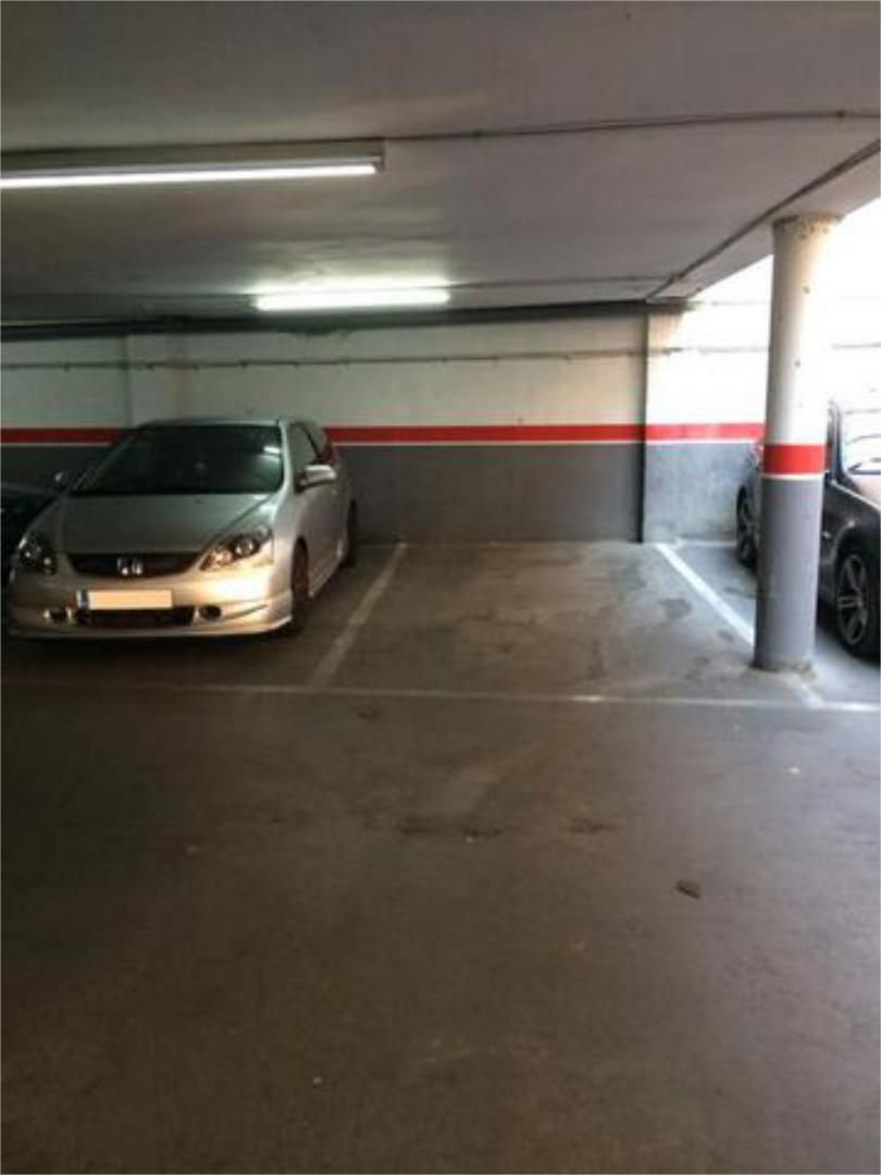 Aparcament de Garatge de lloguer en Cornellà de Llobregat