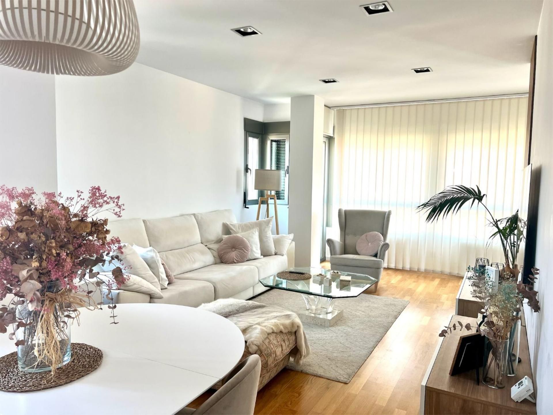Living room of Flat to rent in Alcantarilla  with Air Conditioner, Heating and Private garden