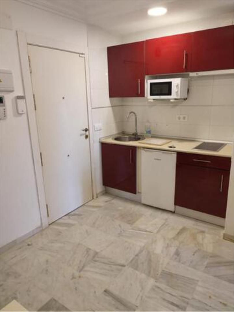 Cuina de Apartament de lloguer en La Línea de la Concepción amb Terrassa