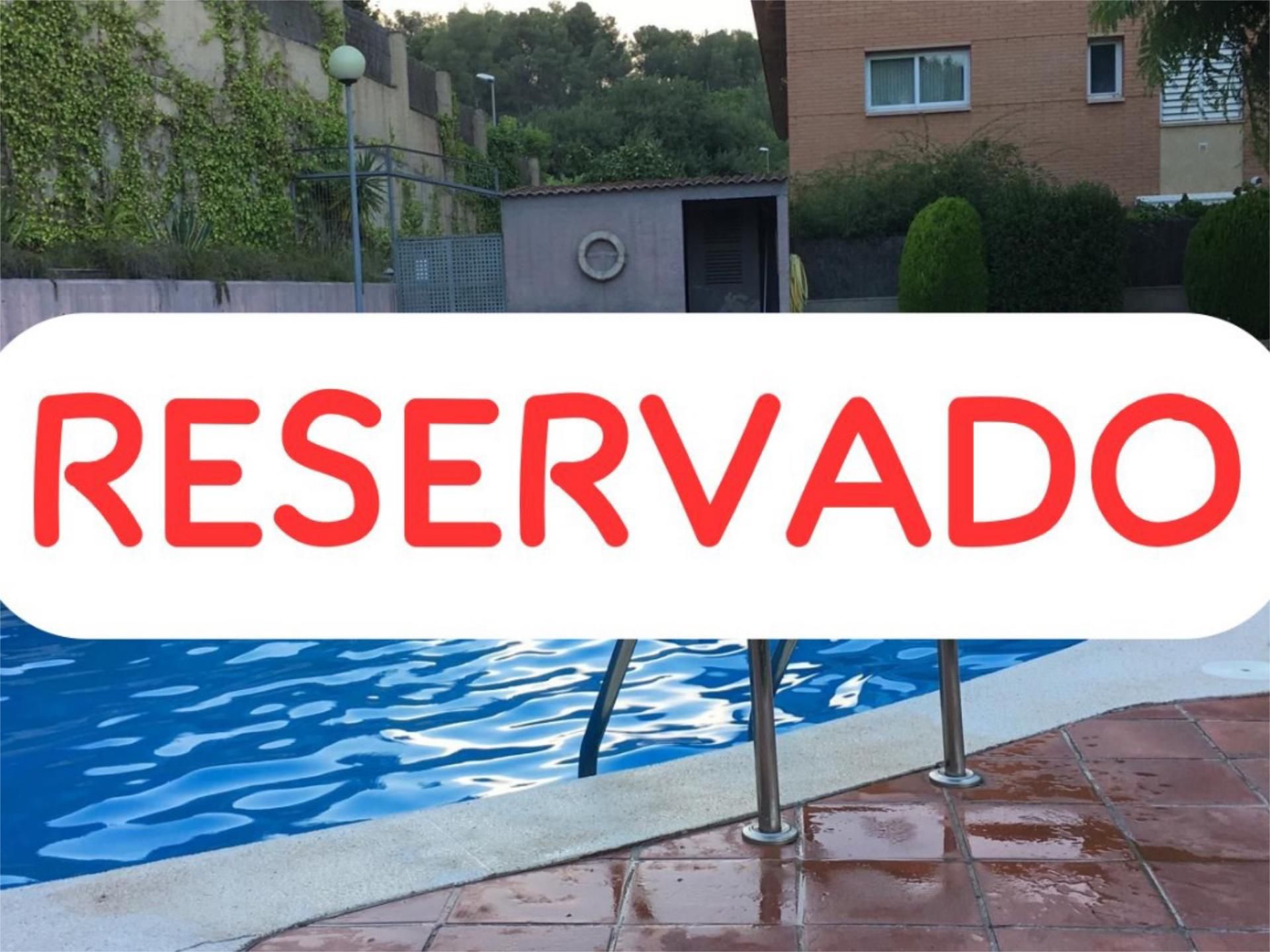 Swimming pool of Flat for sale in Pallejà  with Air Conditioner, Swimming Pool and Balcony