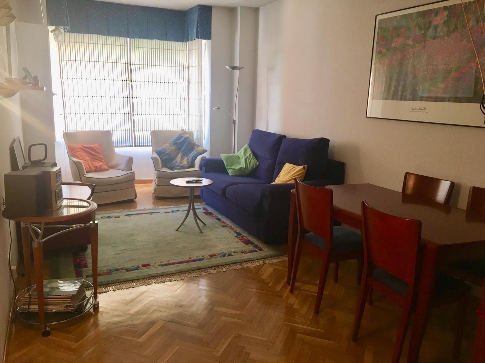 Living room of Flat for sale in  Madrid Capital  with Air Conditioner, Heating and Parquet flooring