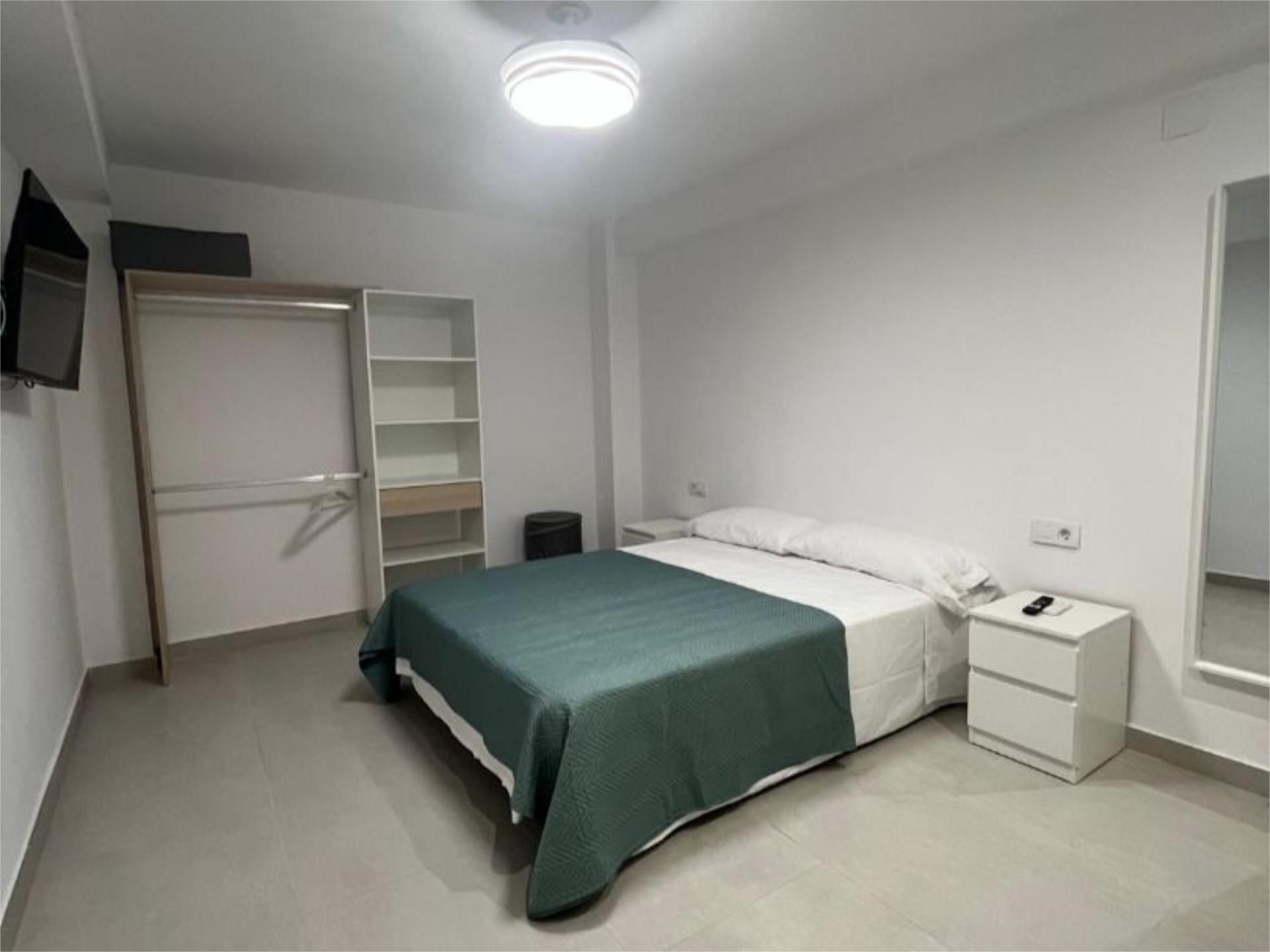 Flat to share in Carrer de l'Alcalde Francesc Llorca, 25, Oliva pueblo