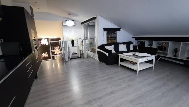Ático en Venta en Calle Alzira, 2 en Ciutat del Transport - La Salera