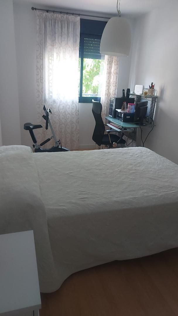 Bedroom of Flat to share in Málaga Capital  with Air Conditioner, Parquet flooring and Furnished