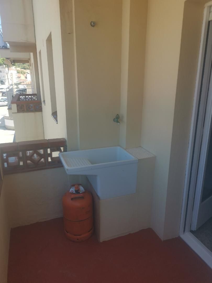 Bany de Apartament en venda en L'Estartit amb Balcó