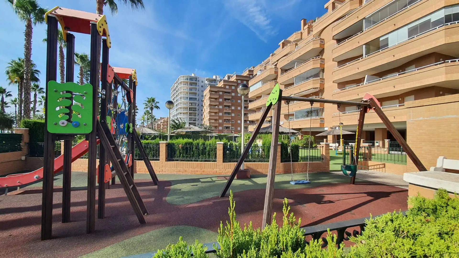 Flat for sale in Calle el Barco, 1, Vista Mar Exterior view of Flat for sale in Oropesa del Mar / Orpesa with Air Conditioner, Private garden and Terrace