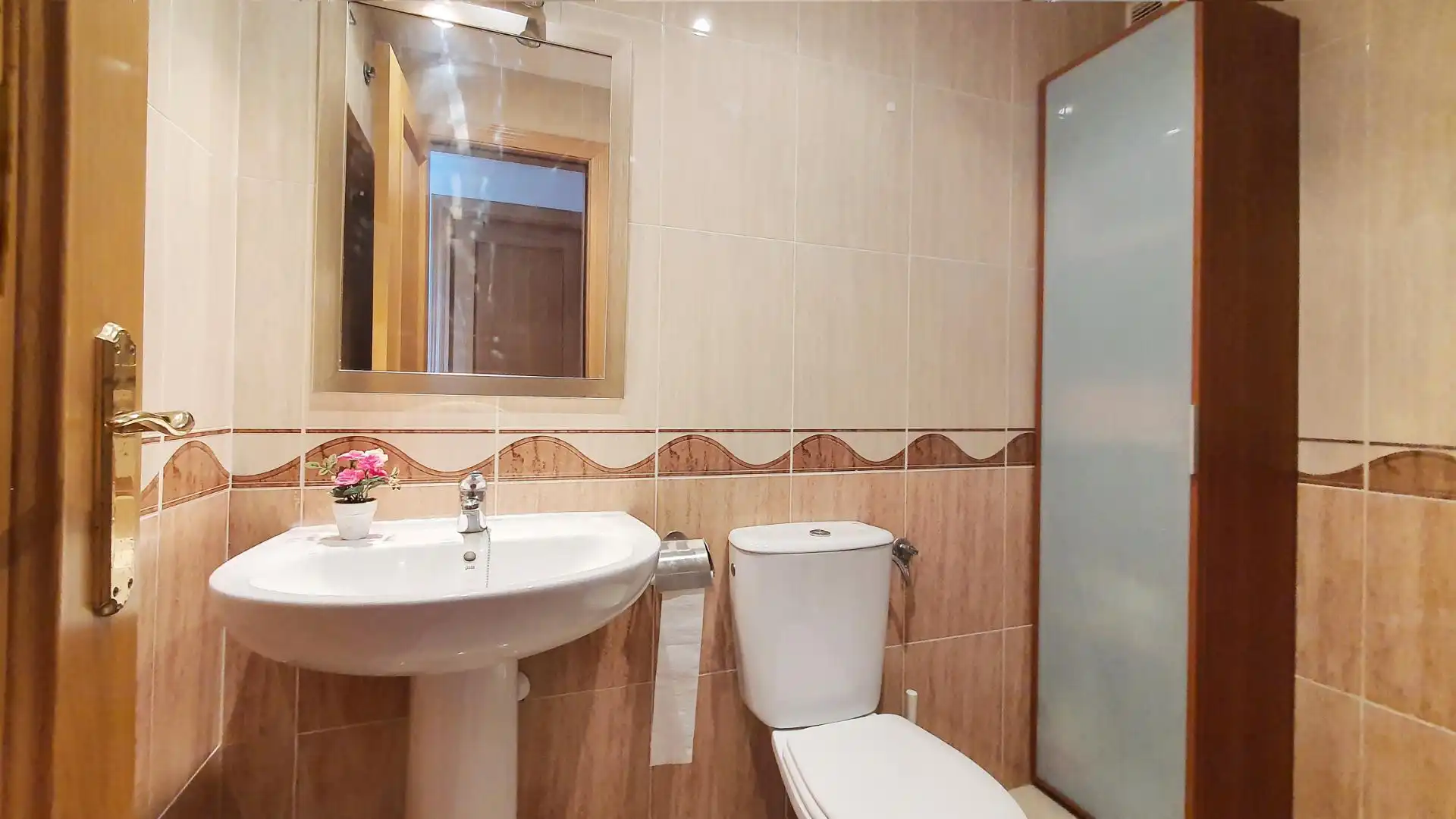 Flat for sale in Calle el Barco, 1, Vista Mar Bathroom of Flat for sale in Oropesa del Mar / Orpesa with Air Conditioner, Private garden and Terrace