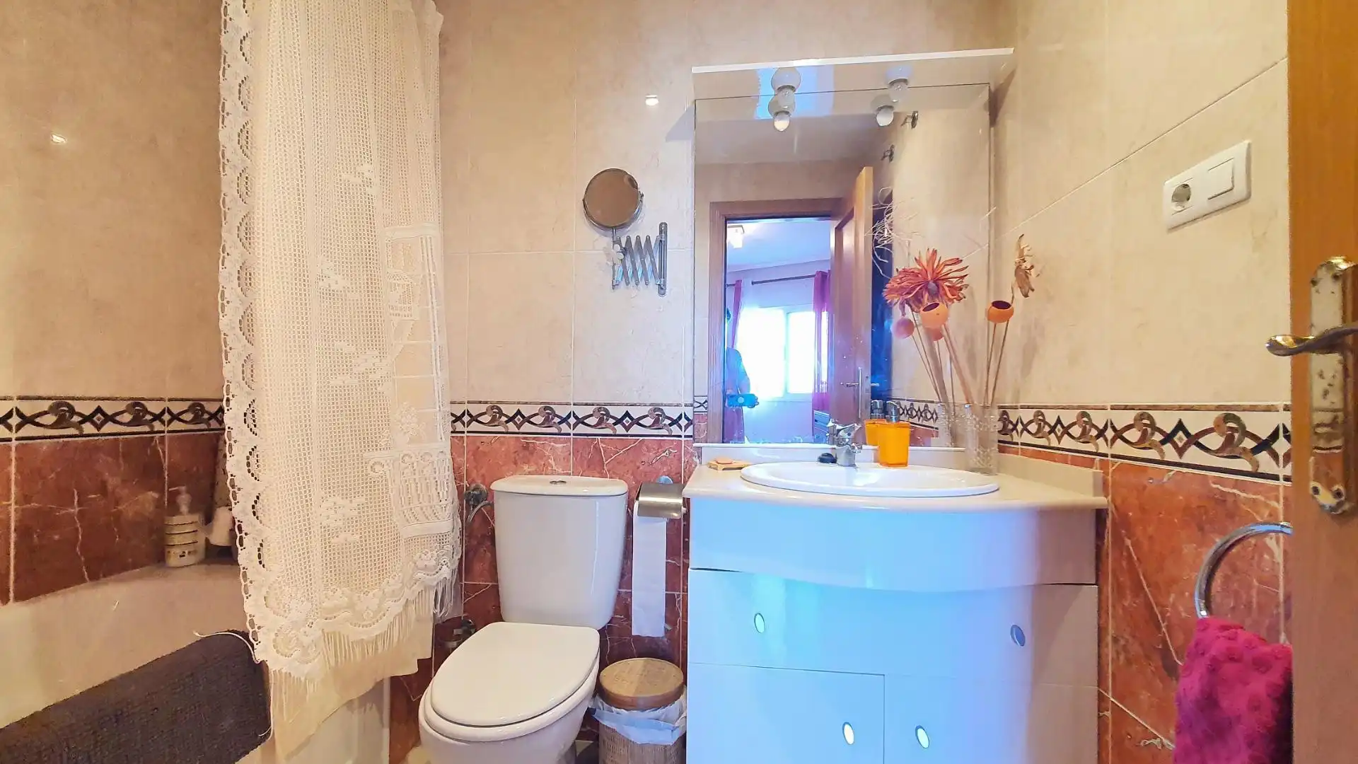 Flat for sale in Calle el Barco, 1, Vista Mar Bathroom of Flat for sale in Oropesa del Mar / Orpesa with Air Conditioner, Private garden and Terrace