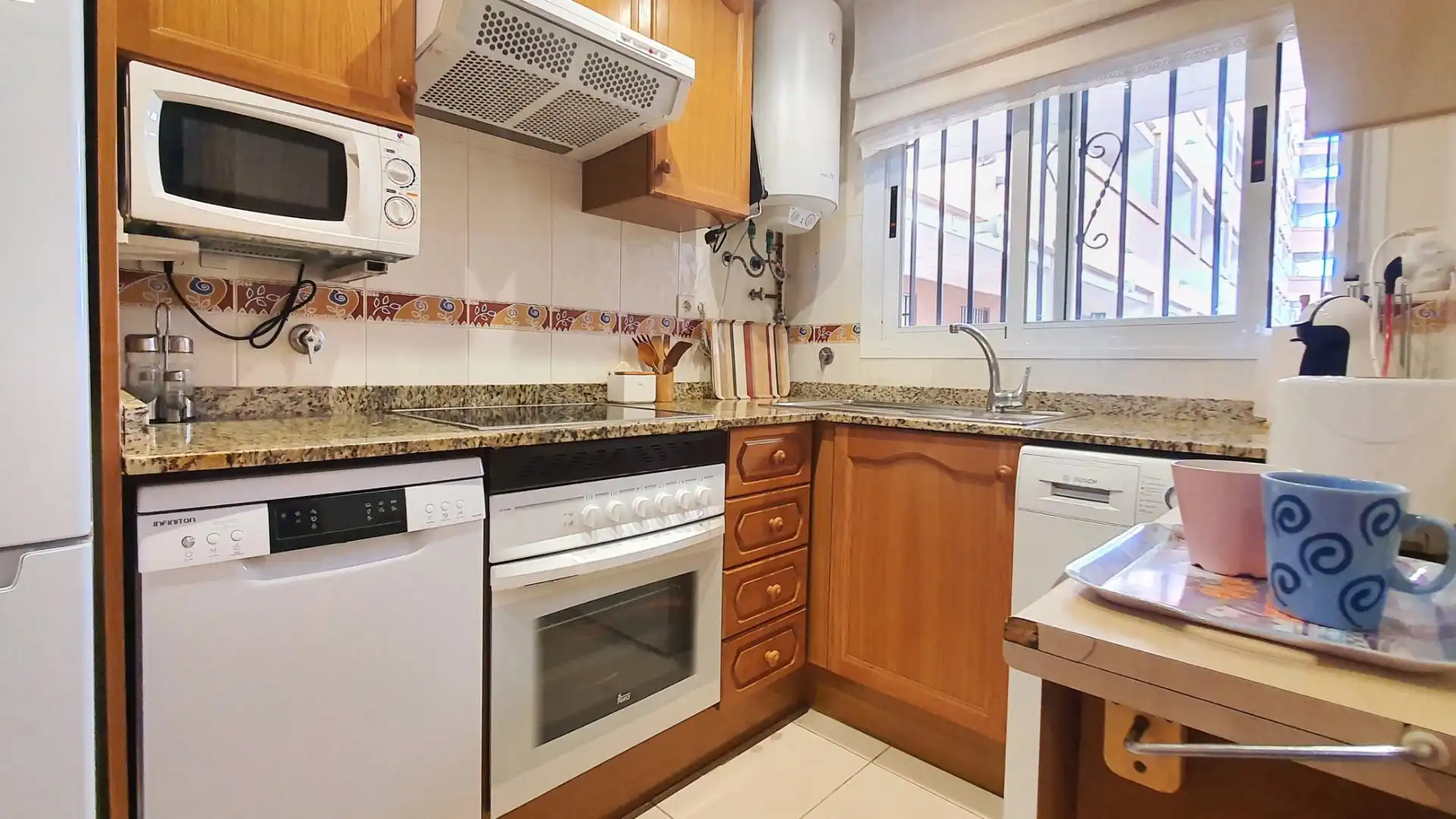 Flat for sale in Calle el Barco, 1, Vista Mar Kitchen of Flat for sale in Oropesa del Mar / Orpesa with Air Conditioner, Private garden and Terrace