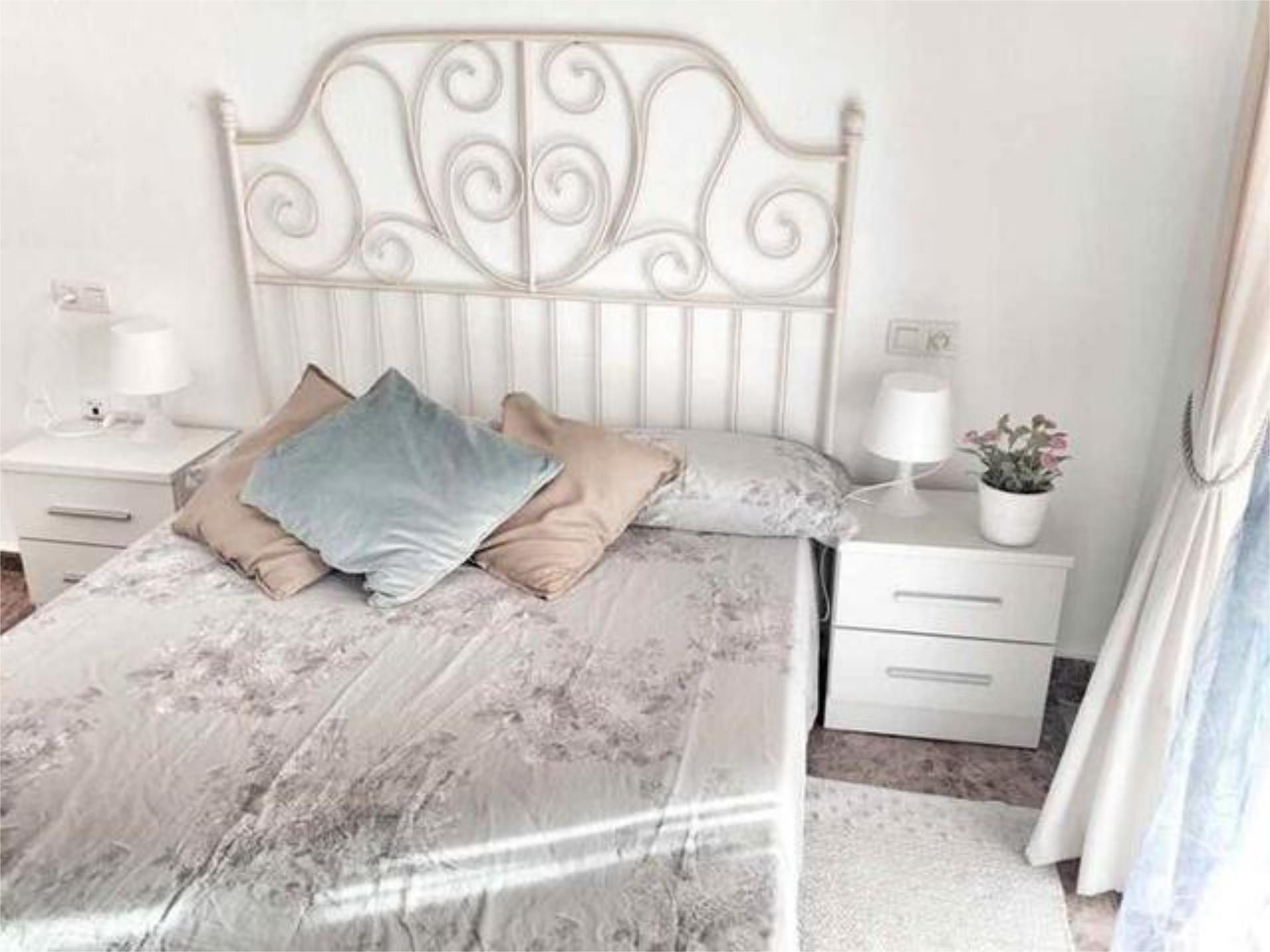 Bedroom of Apartment to rent in Almuñécar  with Terrace and Furnished