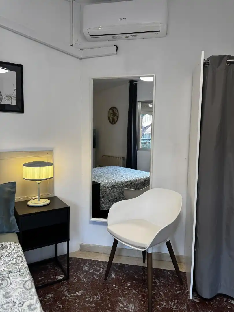 Room in Calle de Valencia, 41, Pueblo Bedroom of Houses for share in Pozuelo de Alarcón with Air Conditioner, Heating and Private garden