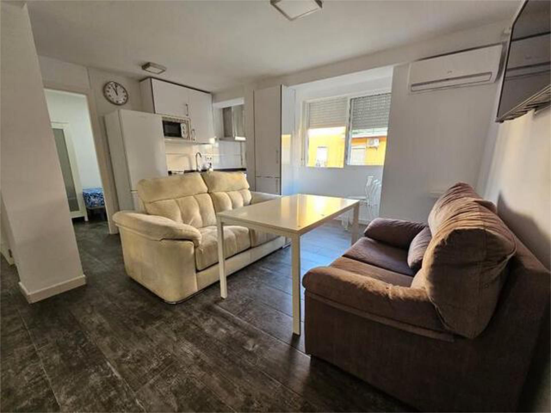 Flat to rent in El Plantinar – Avda. La Paz - El Juncal